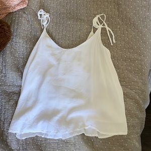 loose-fitting white blouse, size XL